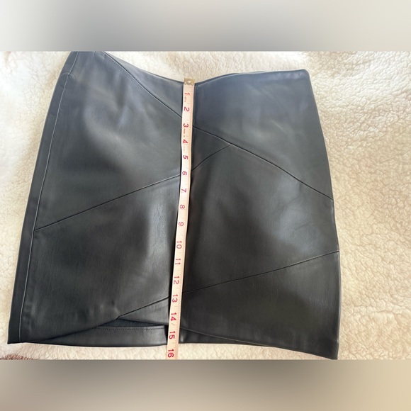 Zara Black Faux-Leather Mini Pencil Skirt - Picture 6 of 10